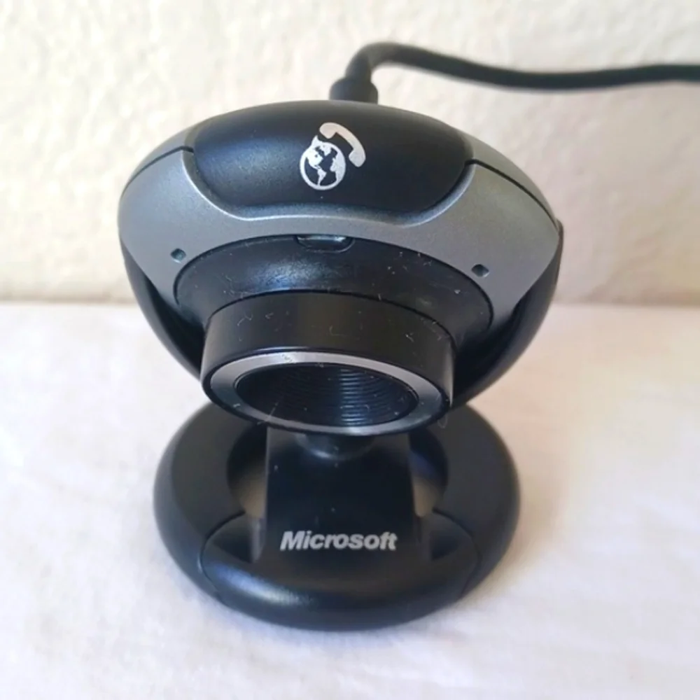 Microsoft Webcam LifeCam VX-3000 Wired USB with Built-In Microphone, Model 1076